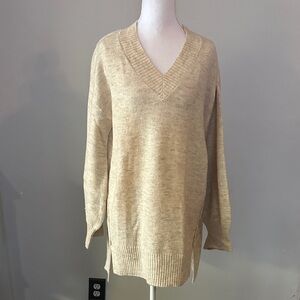 Time and Tru Beige V-Neck Sweater
